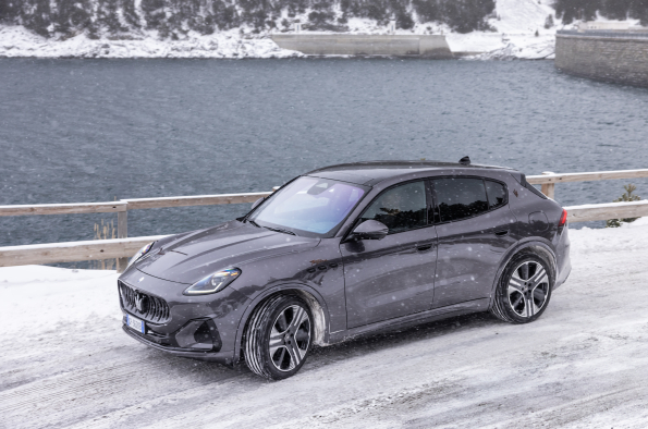 Exterior of a grey 2025 Maserati Grecale Folgore.