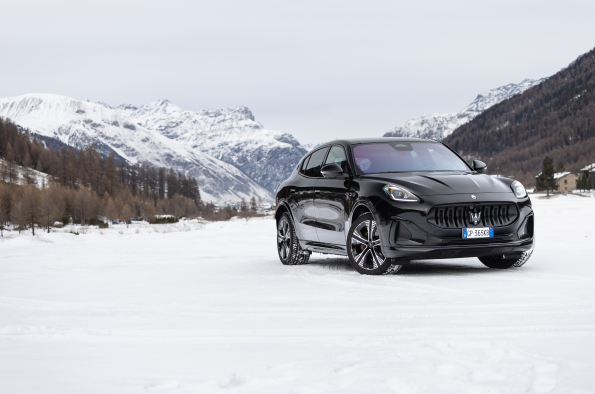 Exterior of a black 2025 Maserati Grecale Folgore.